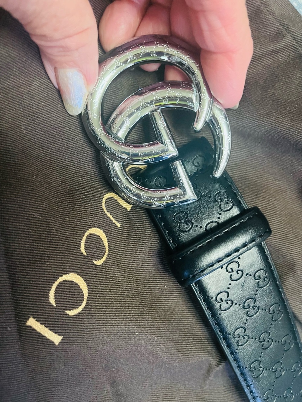 Gucci Black Leather Belt with Silver Double G Buckle - Picture 4 of 9